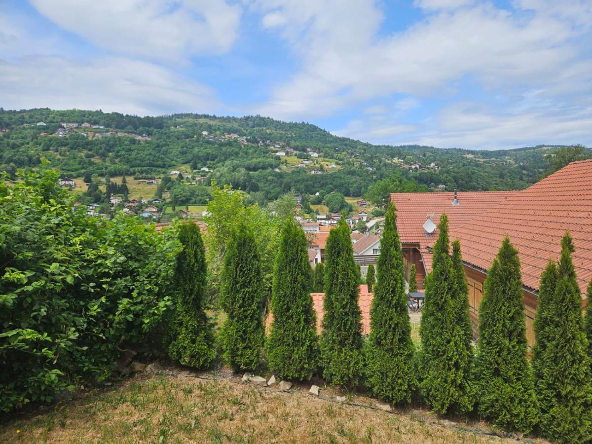 Chalet Leobina, Quartier Calme, Vue Panoramique! ลาแบรส ภายนอก รูปภาพ